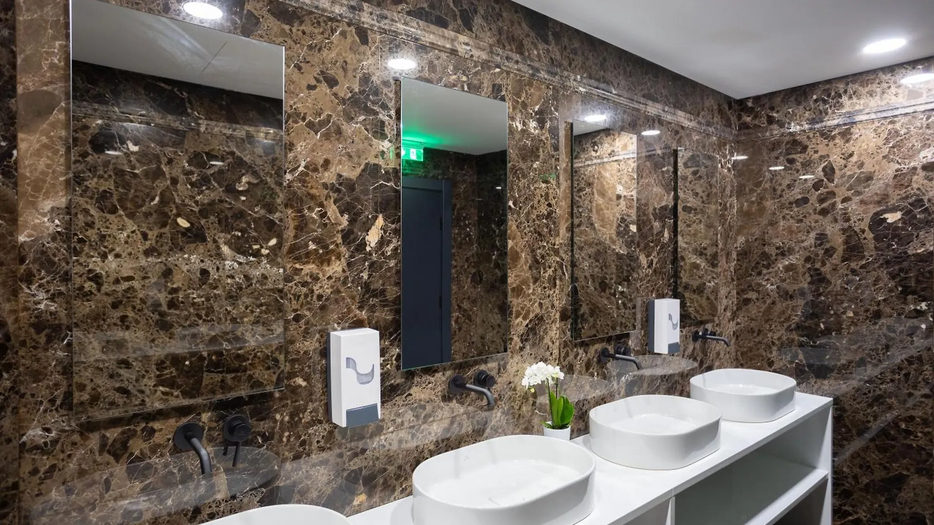 ****  Blue Star Luxury Hotel Sofia Bulgaria